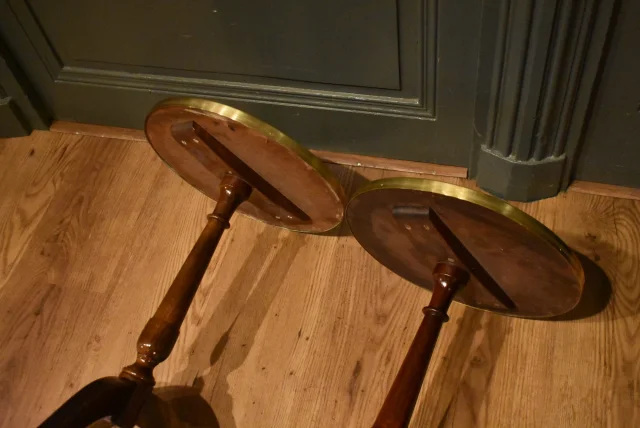 Pair of small guéridons — Good condition