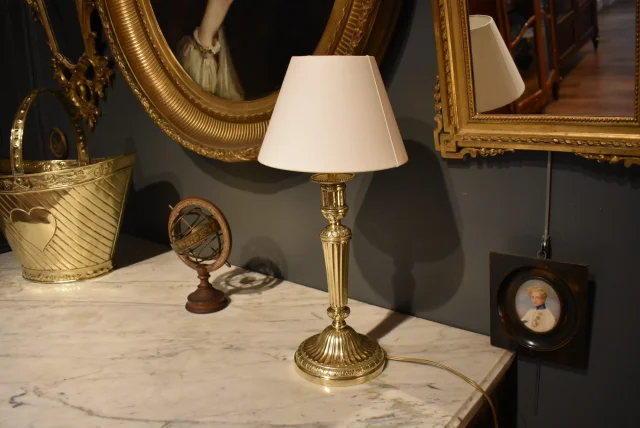 Louis XVI Style Lamp — Very good condition