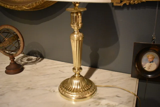 Louis XVI Style Lamp — Very good condition