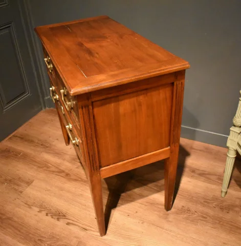 Kleine Louis-XVI-Sauteuse-Kommode — Sehr guter Zustand