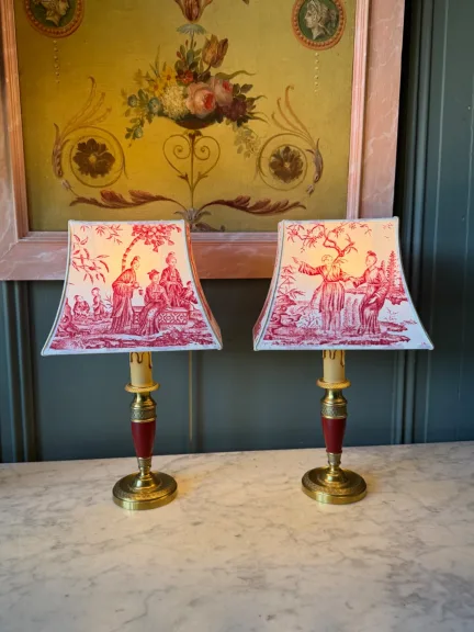 Paar draadloze tafellampen "Chinoiseries", Hoogte 35 cm — Zeer goede staat