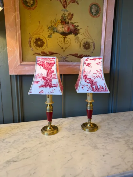 Paar draadloze tafellampen "Chinoiseries", Hoogte 35 cm — Zeer goede staat