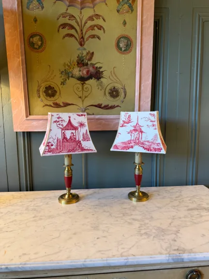 Paar draadloze tafellampen "Chinoiseries", Hoogte 35 cm — Zeer goede staat