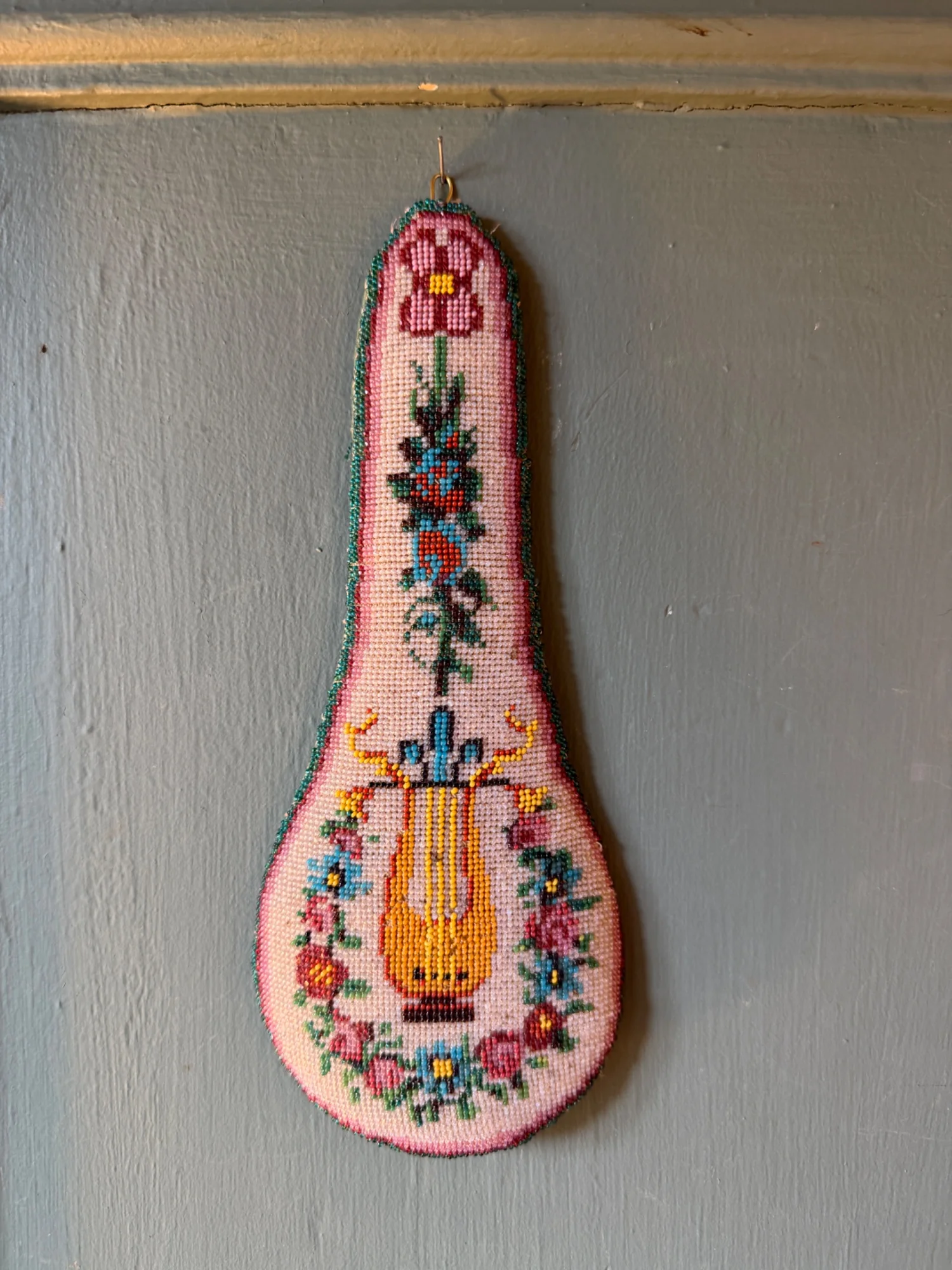 Paire de sablés de perles à décor de lyres début XIXème — Très bon état