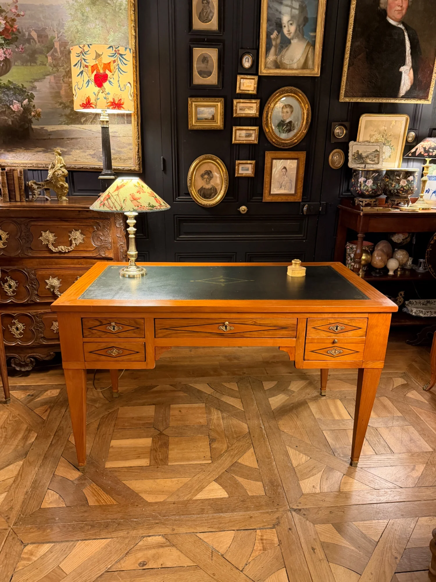 Bureau plat
