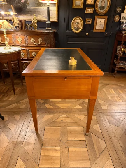 Bureau plat