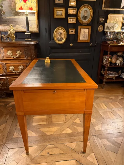 Bureau plat