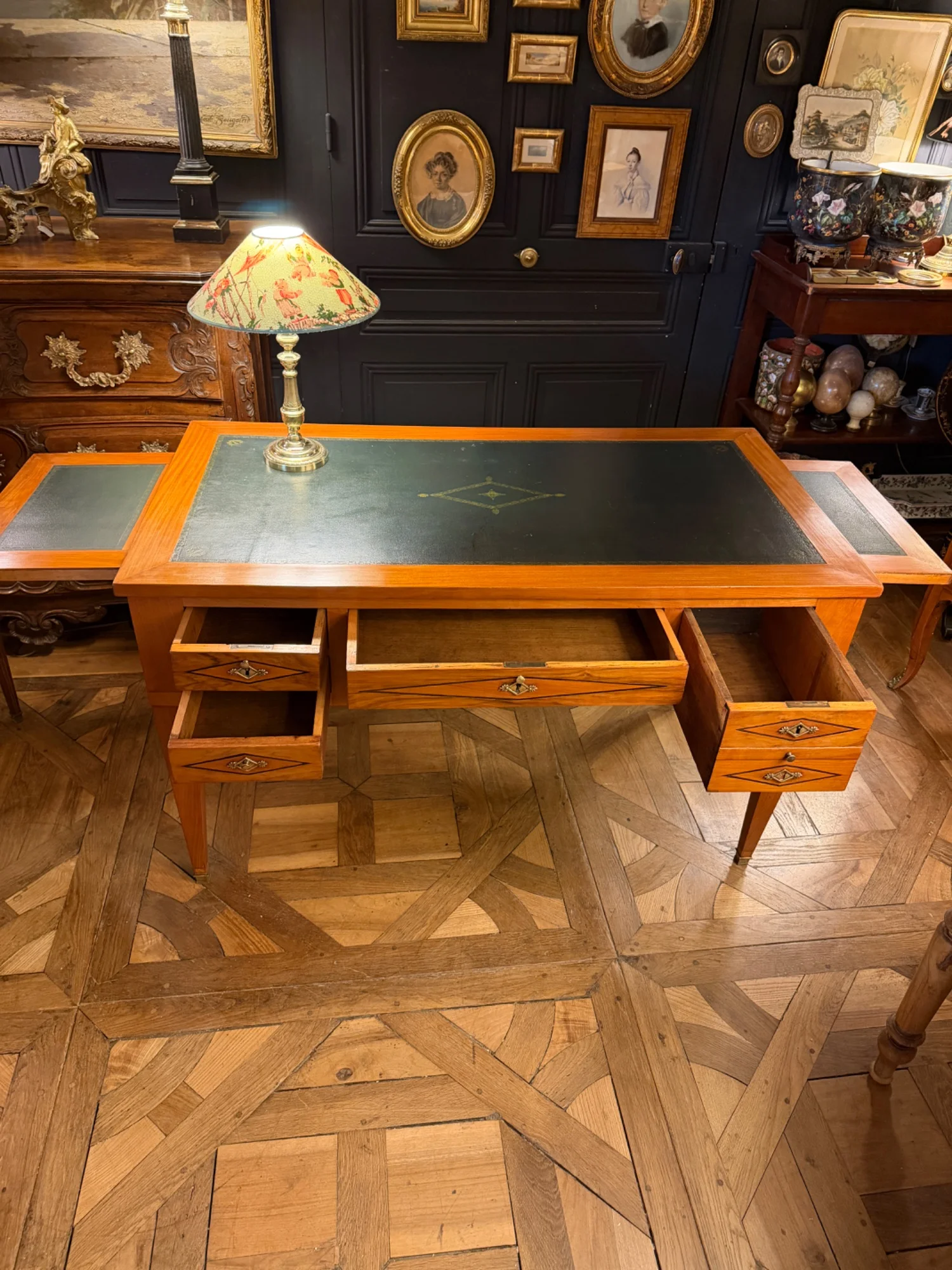 Bureau plat