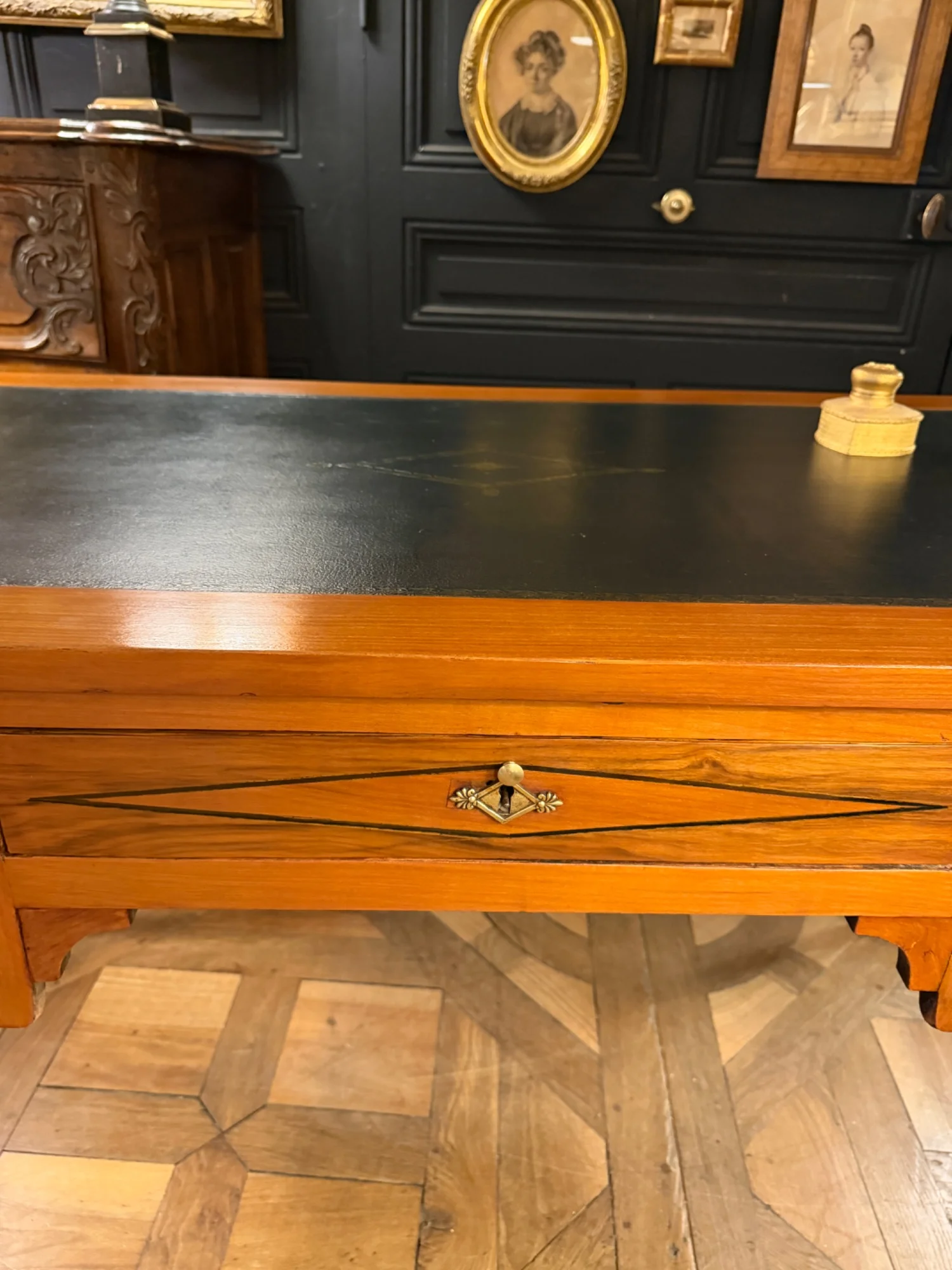 Bureau plat