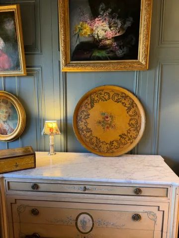 Grand plateau en tôle peinte, diamètre 60 cm