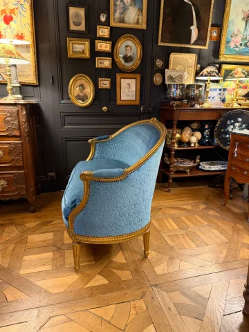 Louis XVI Style Gilt Wood Basket Canapé — Very good condition