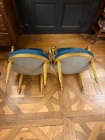 Pair of Louis XVI-style gilt wood cabriolet armchairs — Very good condition