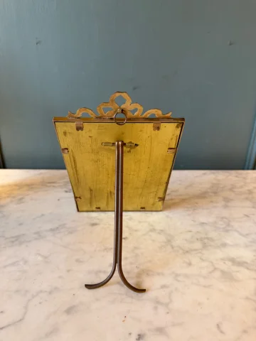 Louis XVI-style brass and gilt bronze photo frame, 21.5 cm x 13.6 cm — Very good condition