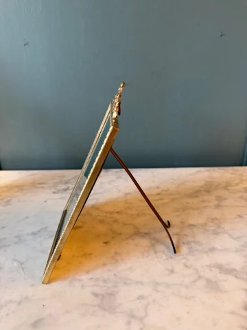 Louis XVI-style brass and gilt bronze photo frame, 21.5 cm x 13.6 cm — Very good condition