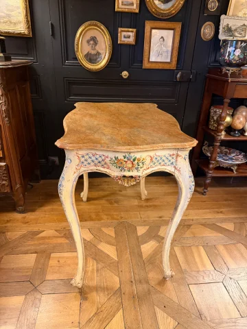 Louis XV Style Lacquered Wood Centre Table — Good condition