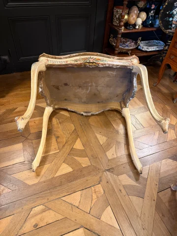 Louis XV Style Lacquered Wood Centre Table — Good condition