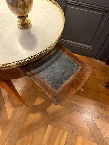Marquetry bouillotte table — Very good condition