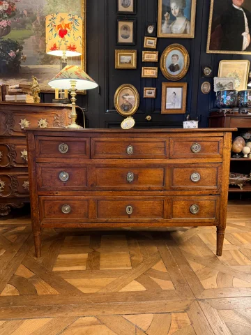 Louis XVI Period Chest of Drawers — Good condition