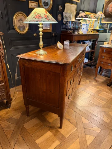 Louis XVI Period Chest of Drawers — Good condition