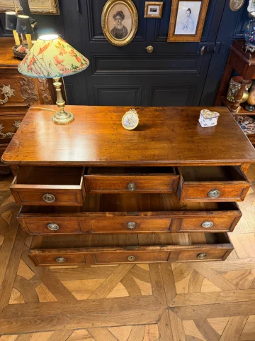 Louis XVI Period Chest of Drawers — Good condition