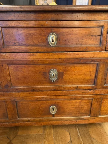 Louis XVI Period Chest of Drawers — Good condition