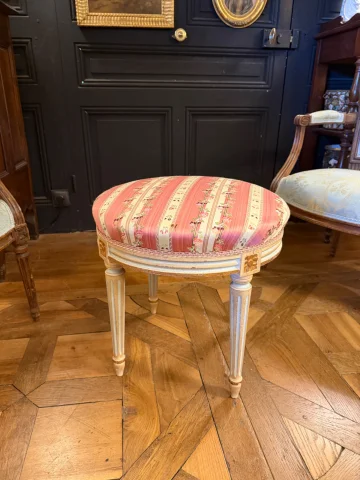 Tabouret en bois peint de style Louis XVI — Très bon état