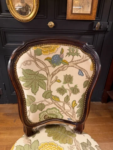 Chaise tapissée en palissandre — Bon état