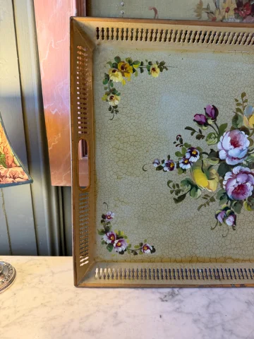 Rechteckiges Tablett aus bemaltem Blech, 40 cm x 50 cm