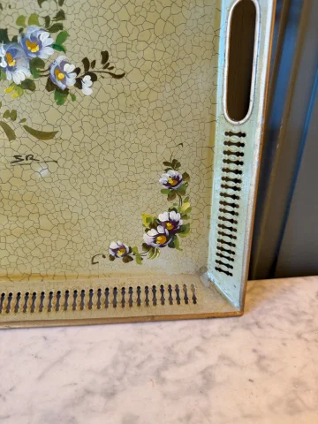 Rechteckiges Tablett aus bemaltem Blech, 40 cm x 50 cm