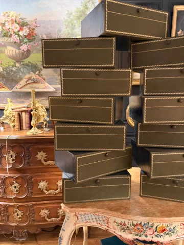 16 boîtes de cartonnier — Très bon état