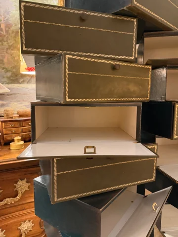 16 boîtes de cartonnier — Très bon état