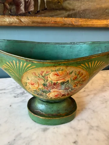 Kleine bemalte Blechjardinière mit Blumendekor — Guter Zustand