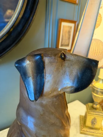 Pair of carved and patinated wood dogs — Very good condition