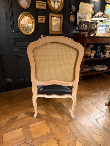 Fauteuil à la reine aus lackiertem Holz — Sehr guter Zustand