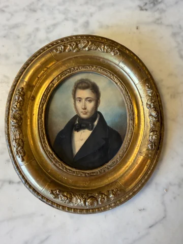 Мужской портрет, большая миниатюра, около 1840 года — Очень хорошее состояние