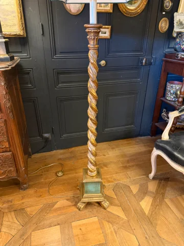 Twisted painted wood floor lamp, height 175 cm — Very good condition