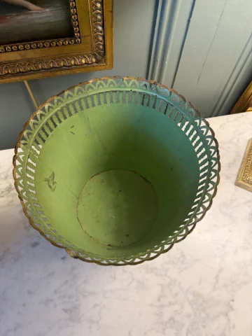 Painted tole cache-pot or basket, Height 19 cm — Good condition