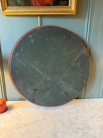 Groot dienblad in beschilderd blik, diameter 55 cm — Goede staat