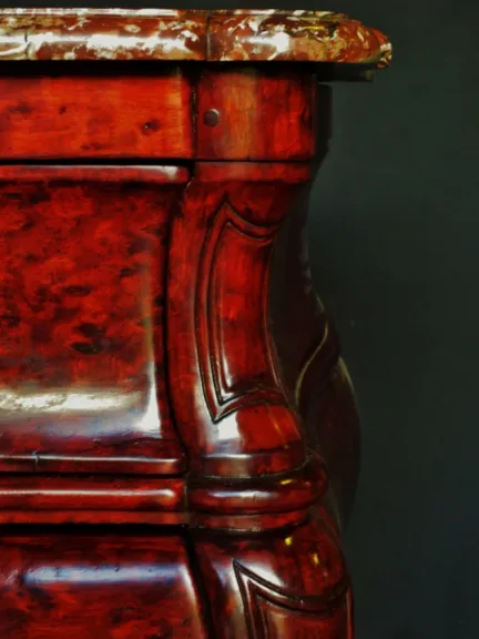 18th C FRENCH CHEST OF DRAWERS