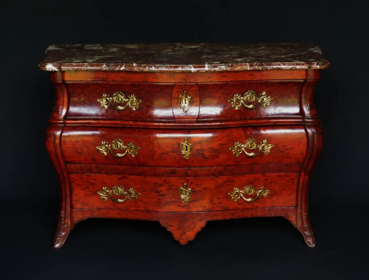 18th C FRENCH CHEST OF DRAWERS