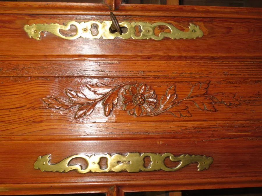 Buffet deux corps, XIXe siècle.