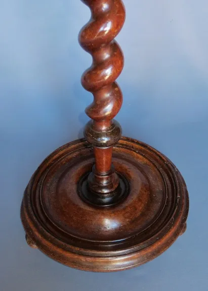 Sellette porte lumière, XVIIe siècle