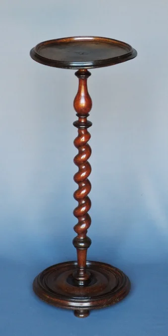 LOUIS XIII PERIOD STAND