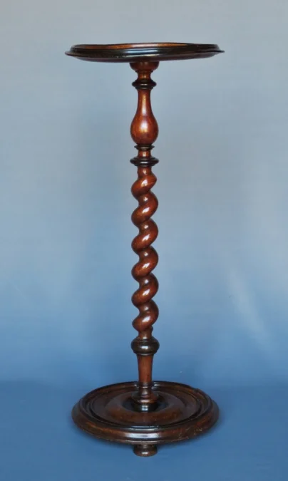 LOUIS XIII PERIOD STAND