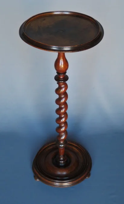 LOUIS XIII PERIOD STAND
