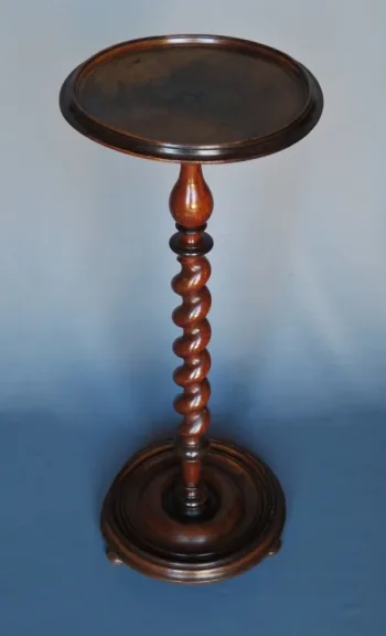 Sellette porte lumière, XVIIe siècle
