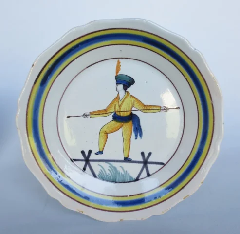 COPPIA DI NEVERS PIATTI DI FAIENZA