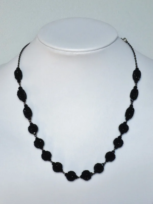 NAPOLEION III PERIOD JADE NECKLACE