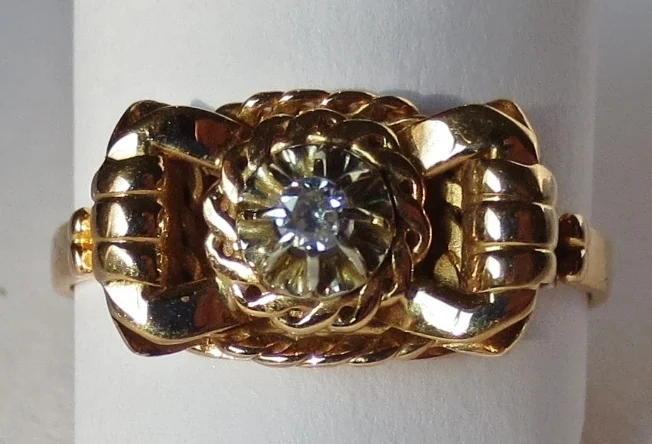GOLD AND  DIAMOND RING