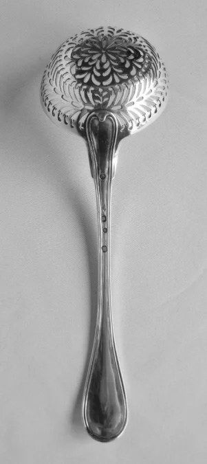 Saupoudreuse début du XIXe siècle.